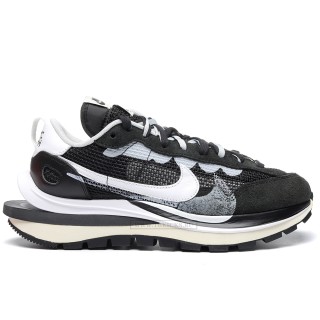 TBkicks Nike Vaporwaffle sacai Black White